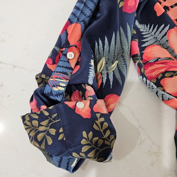 Tommy Bahama Sacred Groves Silk Camp Shirt Sz. Medium Floral Blue Tropical - Picture 7 of 11